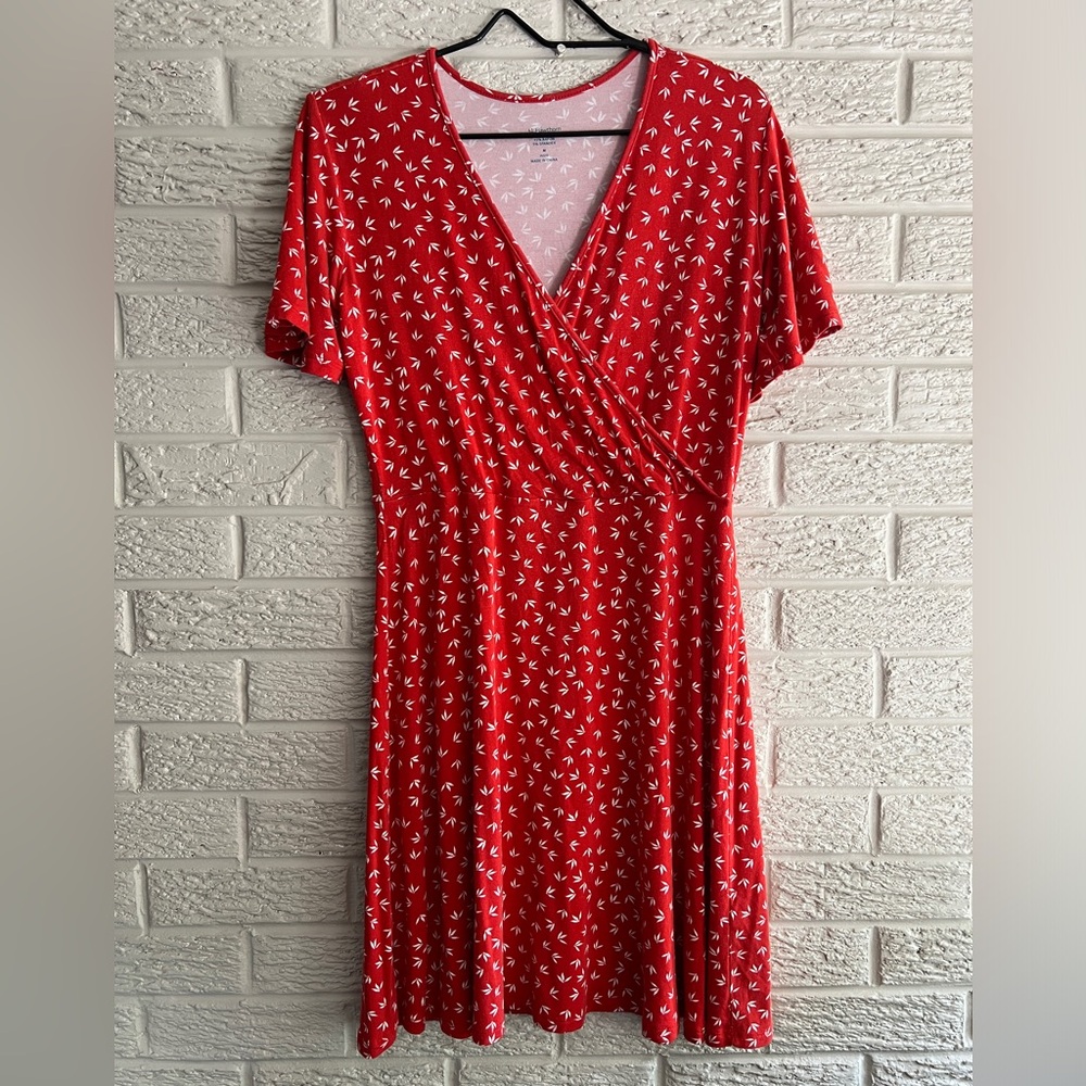41 Hawthorn Surplice A-Line Dress • Medium Petite • Bright Red